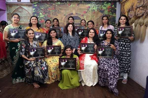 Vaishnavi Bridal Studio Master Class Certificate Student Group Photo